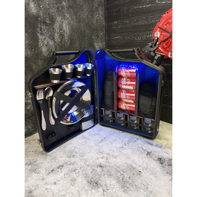 Міні бар каністра чорна на 20л. з посудом у подарунок татові / Подарунковий набір на 4 персони «Max»