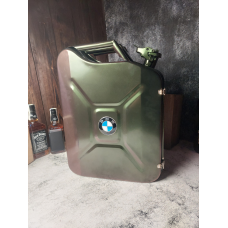 Міні бар каністра зелений хамелеон на 20л. з посудом в подарунок колезі/ Подарунковий набір на 4 персони чоловікові