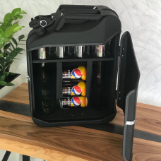 Каністра чорна на 20л. з посудом в подарунок для чоловіка «Міні бар» / Сейф для алкоголю подарунковий